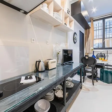 Refait A Neuf A Montorgueil - 2 Parijs